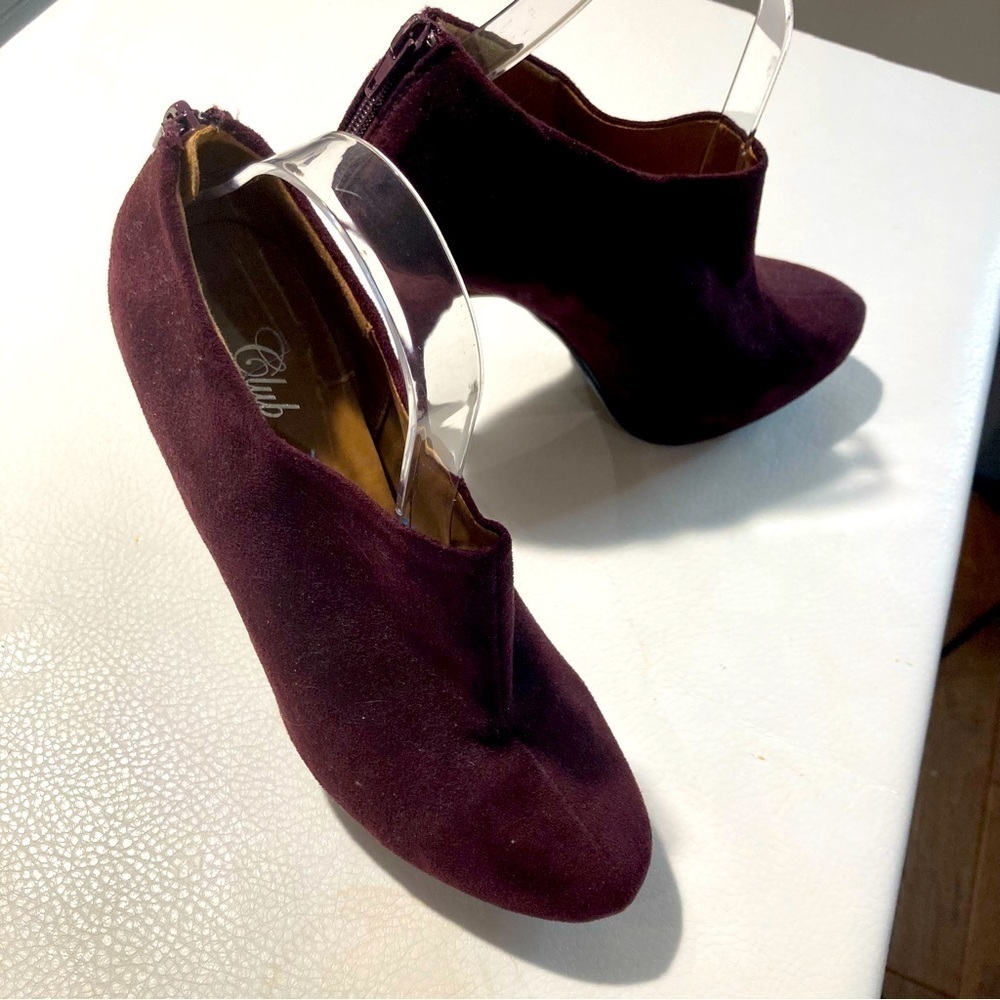 𝅺COUTURE CLUB Sz 9 Plum Suede Like High Heel  Shooties Booties